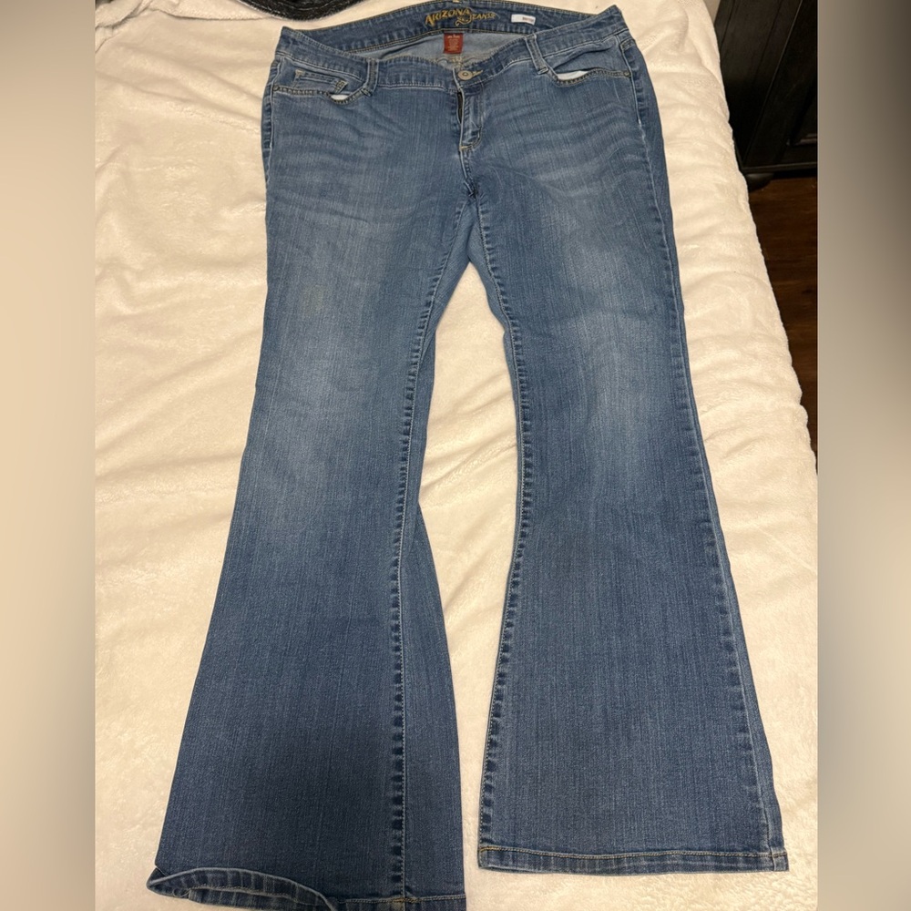 Arizona Jean Company Light Blue Denim Jeans
